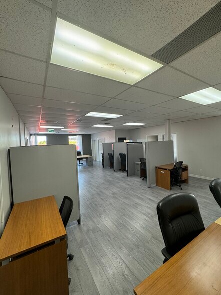 More Photos Of 1508-1518 Merivale Rd, Nepean Storefront For Lease