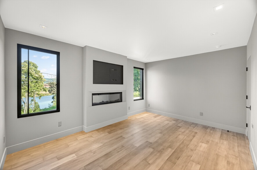 More Photos Of 585 Riverside Drive, Napa Multifamily For Sale