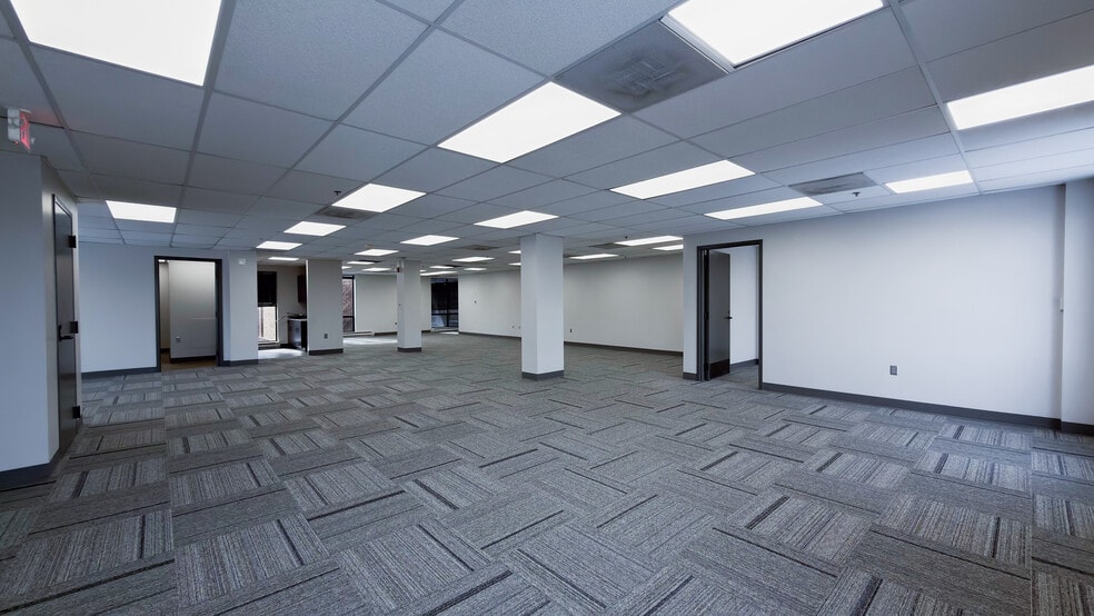 More Photos Of 6330 Lamar Ave, Overland Park Unknown For Lease