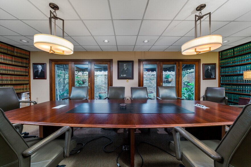 More Photos Of 61 Broad St, Charleston Office Residential For Sale