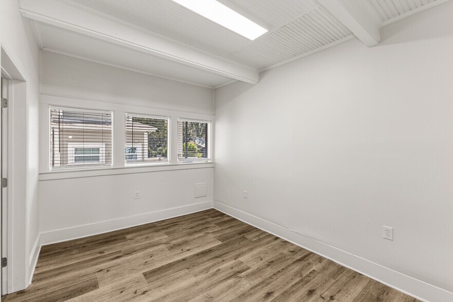 More Photos Of 138 E Gore St, Orlando Medical For Sale