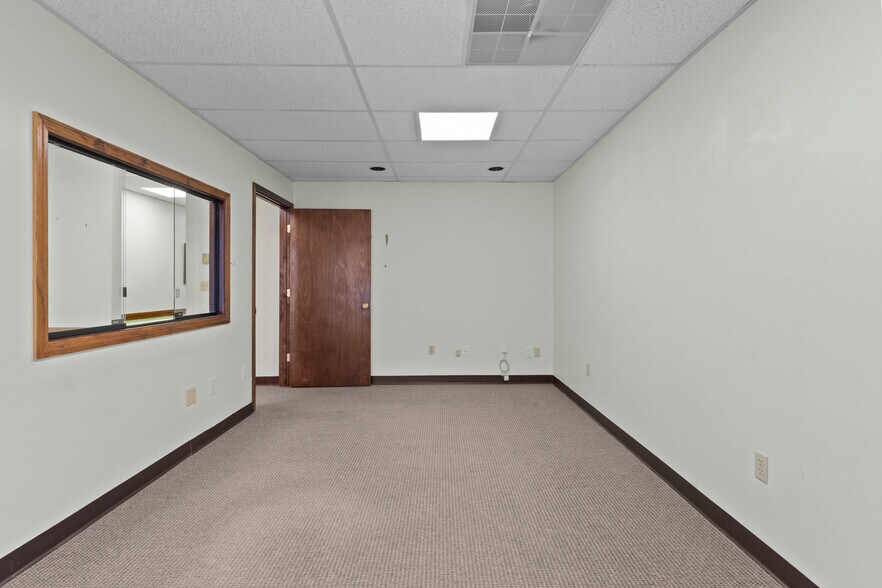 More Photos Of 1050 Main St, East Greenwich Office For Sale