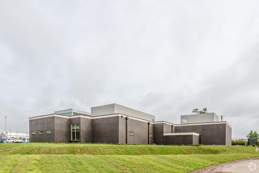 More Photos Of 4331 43rd St, North Little Rock Medical For Sale