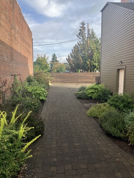 More Photos Of 105 W Main St, Carlton Storefront Retail Residential For Sale