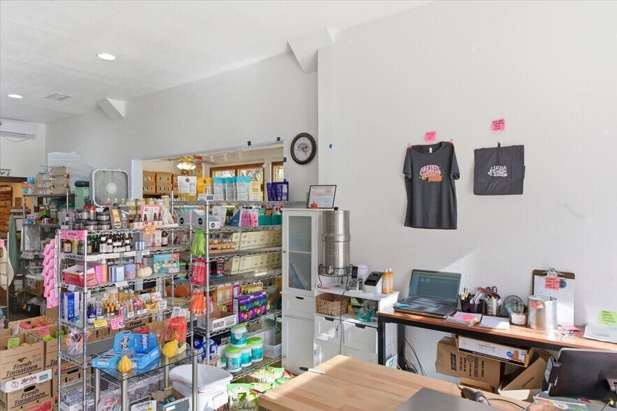 More Photos Of 152 E Main St, Naturita Convenience Store For Sale