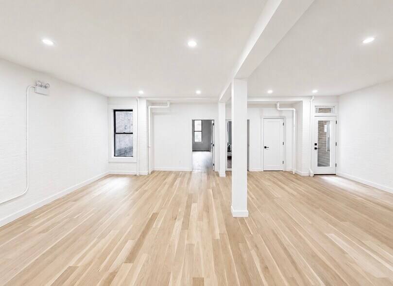 More Photos Of 157 Huron St, Brooklyn Apartments For Lease