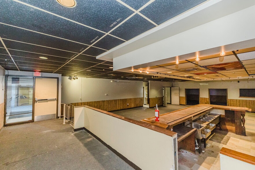 More Photos Of 1560 S Topeka St, Wichita Lodge Meeting Hall For Sale
