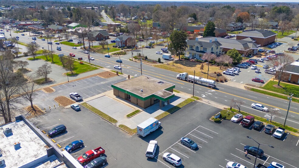 More Photos Of 212 S Main St, Graham General Retail For Sale