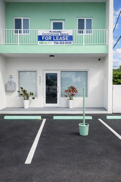 More Photos Of 4342 Sea Grape Dr, Lauderdale-by-the-Sea Office For Lease