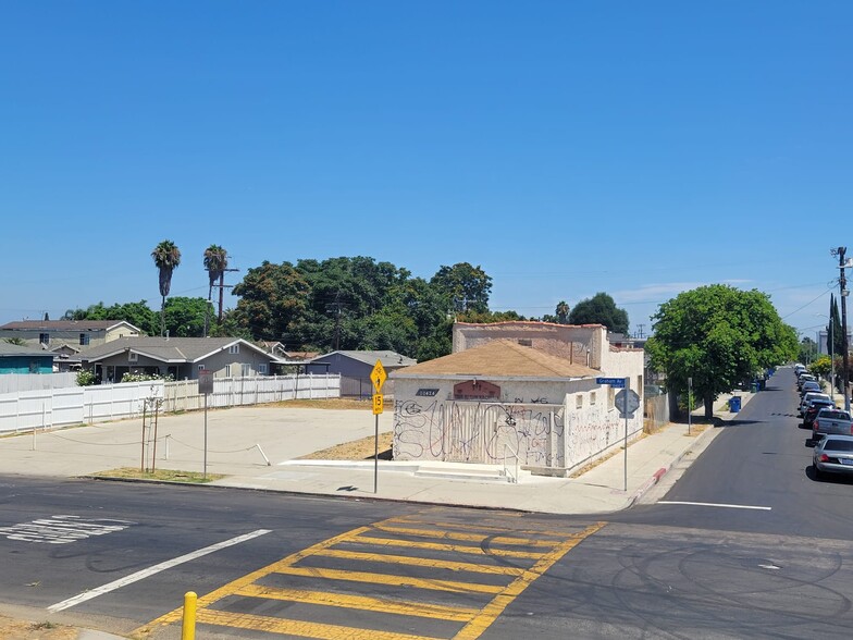 Primary Photo Of 10420 Graham Ave, Los Angeles Specialty For Sale