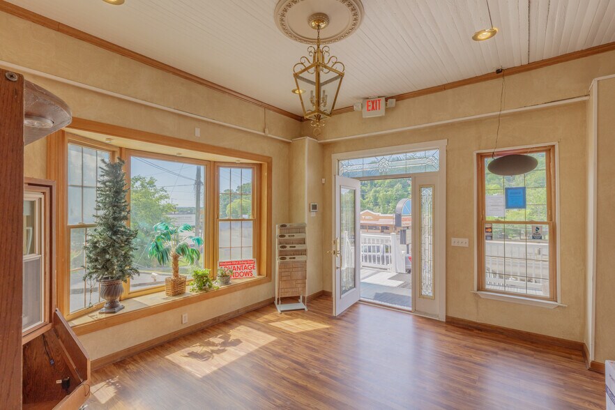 More Photos Of 3709 Brainerd Rd, Chattanooga Office For Sale