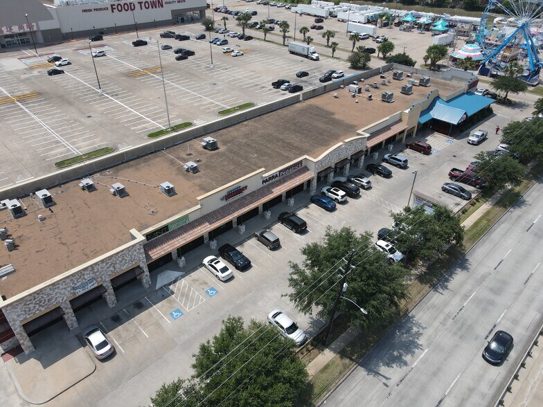 More Photos Of 9370-9380 W Sam Houston Pky S, Houston Unknown For Lease