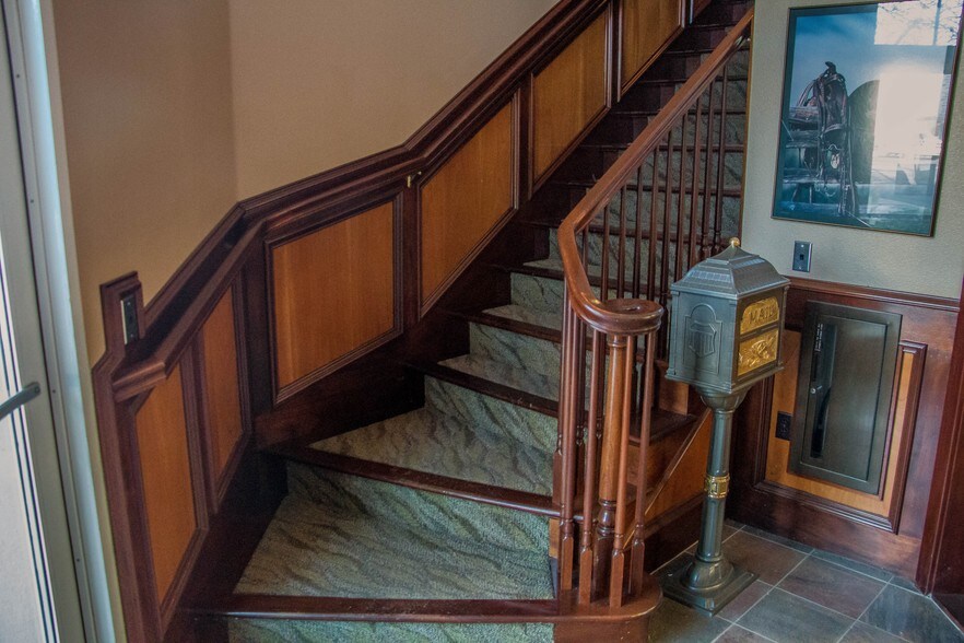 More Photos Of 346 E F St, Oakdale Bank For Sale