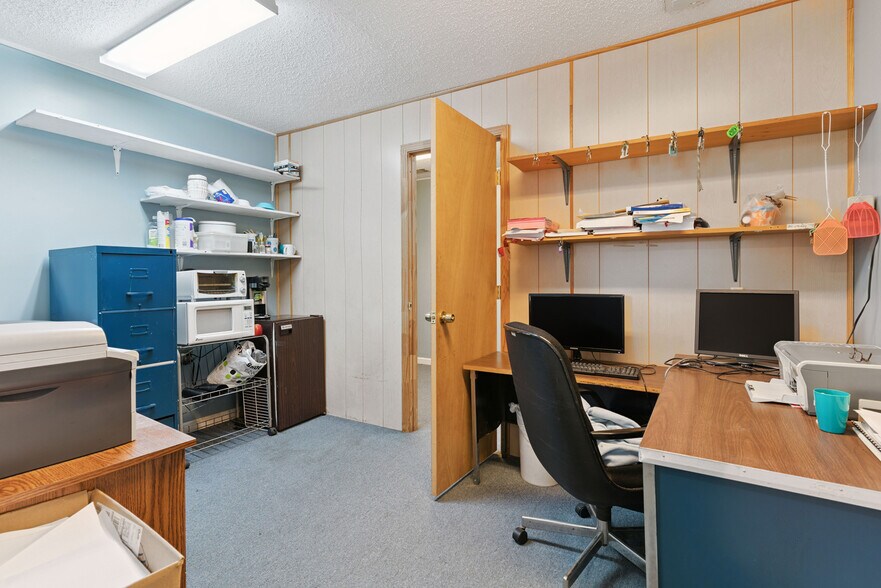 More Photos Of 26754 US-82, Waynesville Light Distribution For Sale