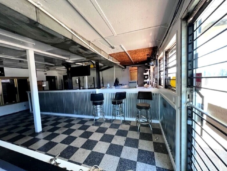 More Photos Of 51940 Highway 77, Talladega Convenience Store For Sale