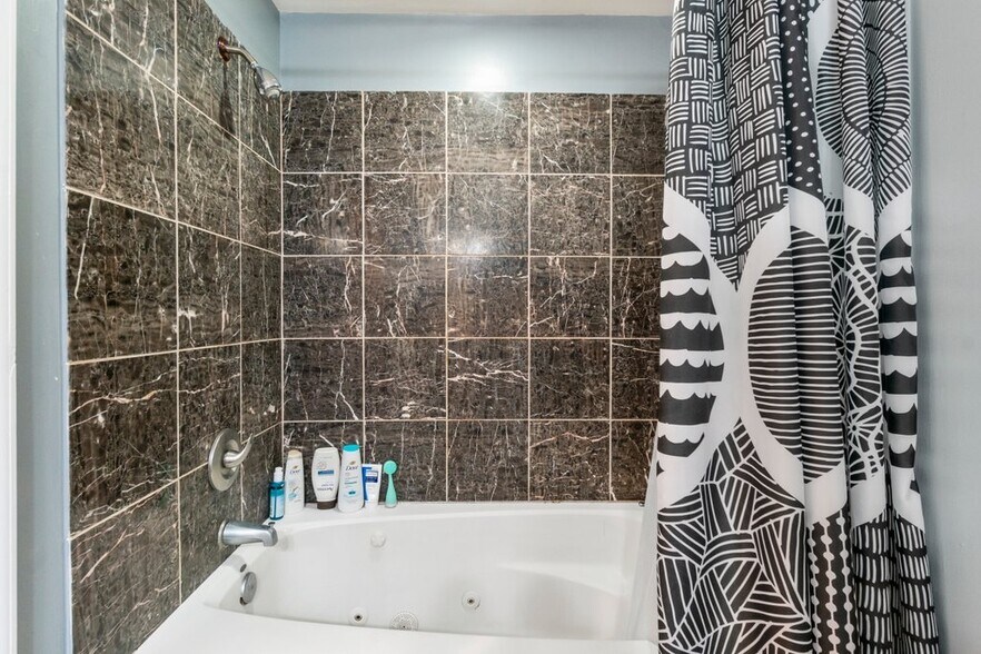 More Photos Of 1133 Light St, Baltimore Storefront Retail Office For Sale