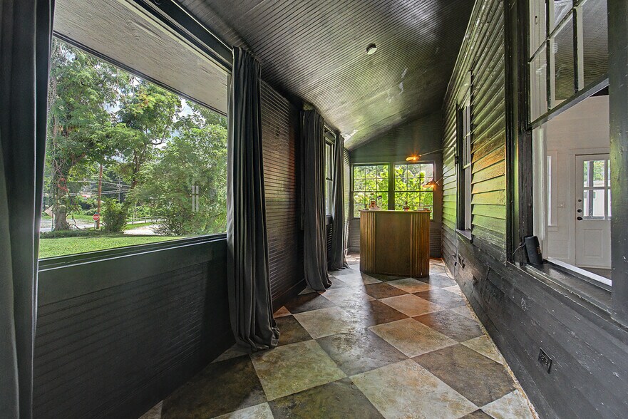 More Photos Of 31 Earl St, Clayton General Retail For Sale