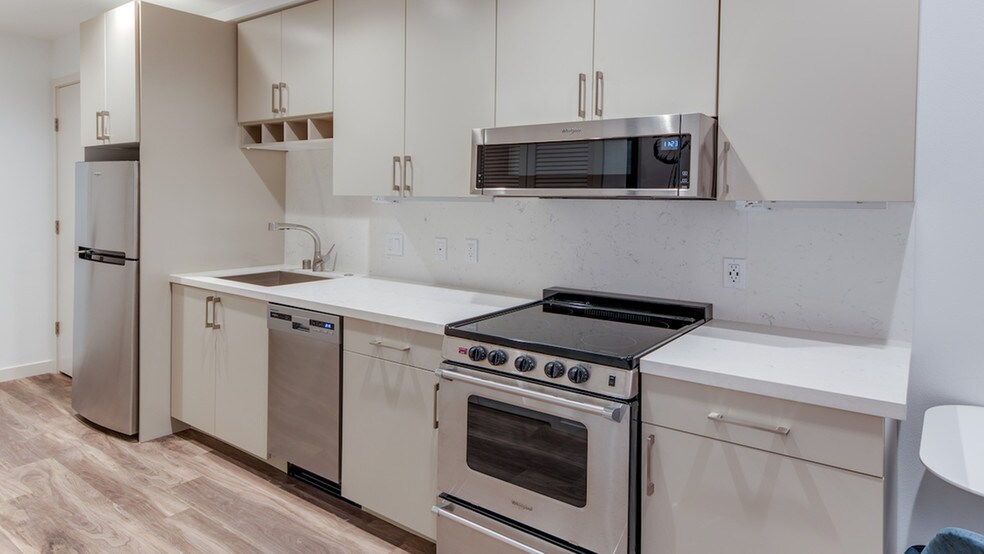 More Photos Of 378 Embarcadero W, Oakland Apartments For Lease