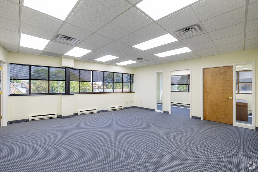 More Photos Of 1600 Saint Georges Ave, Rahway Office For Lease