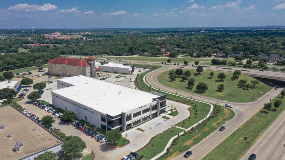 More Photos Of 260 W Exchange Pky, Allen Showroom For Sale