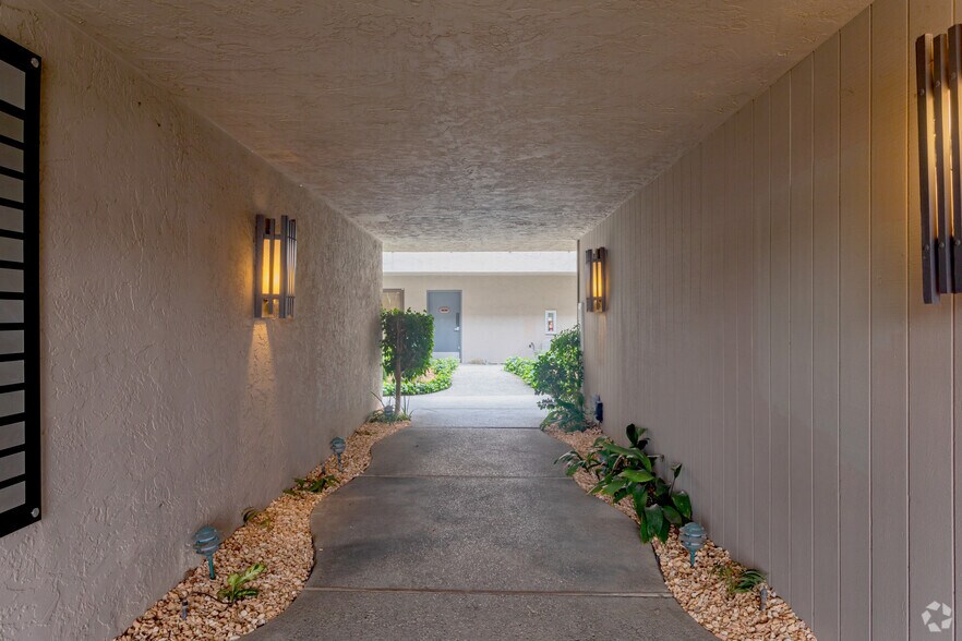 More Photos Of 960 Saratoga Ave, San Jose Office For Lease