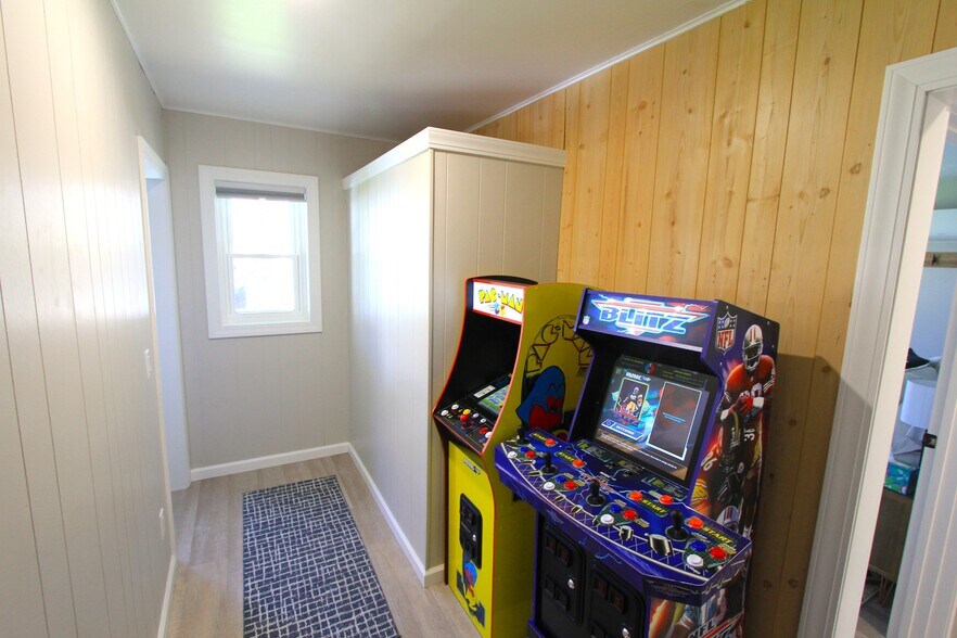 More Photos Of 2375 Maple Dr, Sister Bay Multifamily For Sale