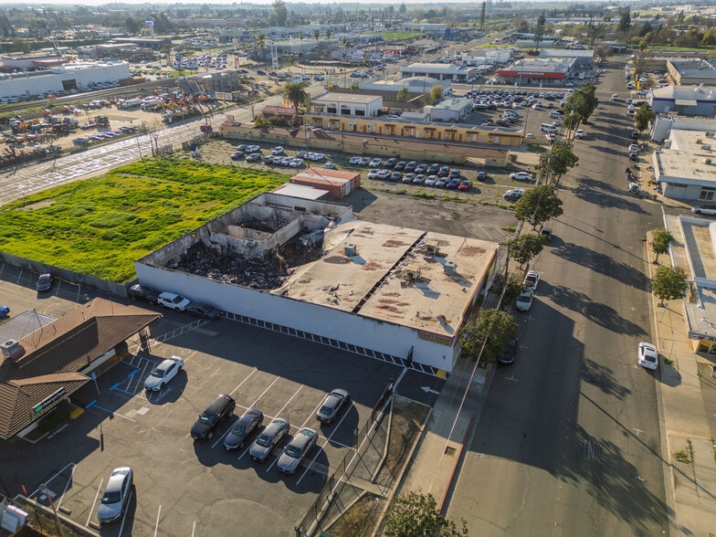 More Photos Of 1346 W Main St, Merced Freestanding For Sale