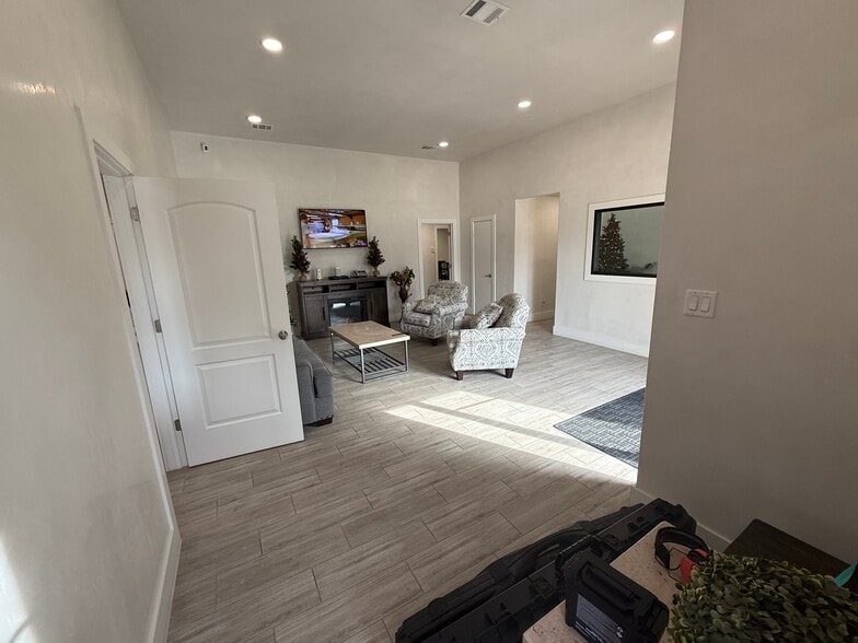 More Photos Of 10130 Talley Ln, Houston Warehouse For Sale