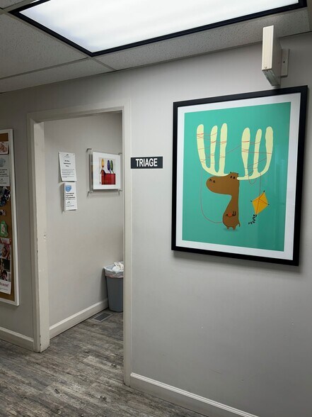 More Photos Of 1835 Old Shell Rd, Mobile Medical For Sale