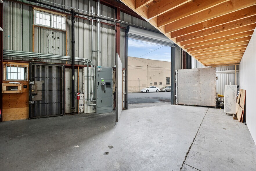 More Photos Of 57 Loomis St, San Francisco Warehouse For Lease