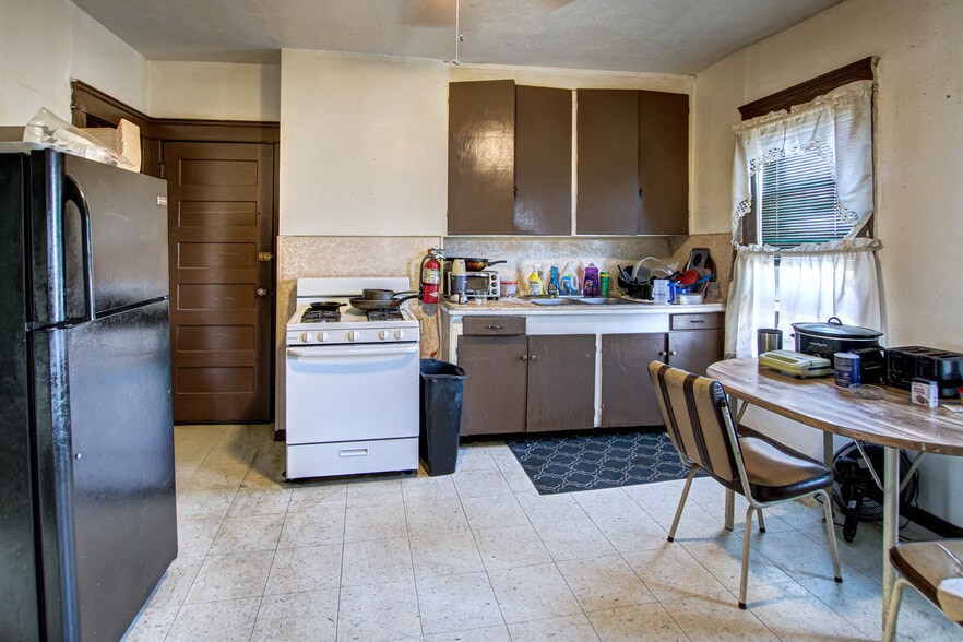 More Photos Of 6602 Harvard Ave, Cleveland General Retail For Sale