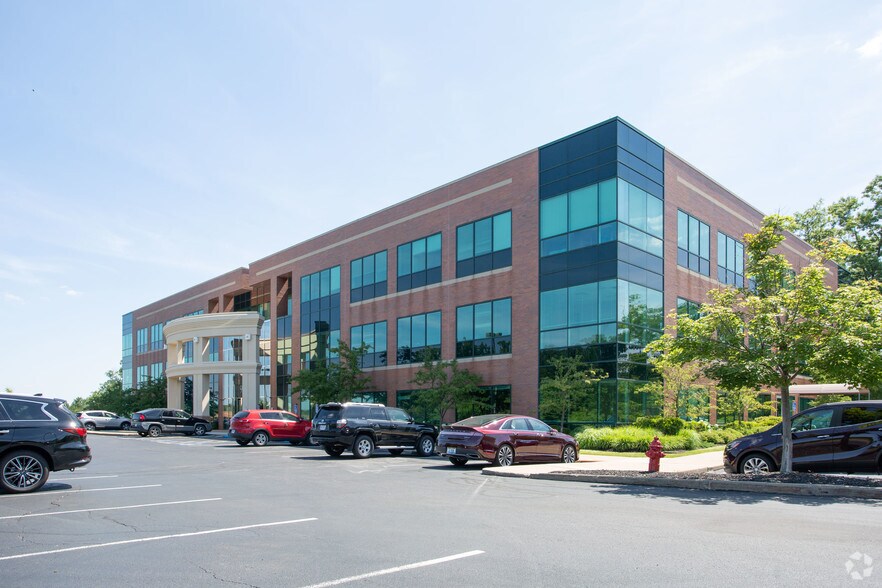 More Photos Of 9200 South Hills Blvd, Broadview Heights Office For Lease