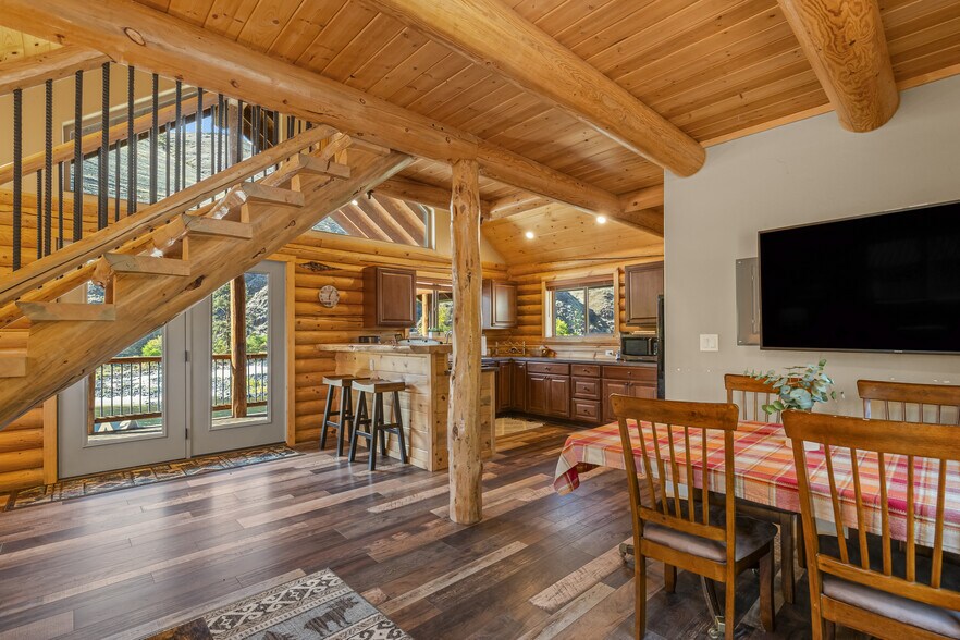 More Photos Of 13706 US 95, White Bird Trailer Camper Park For Sale