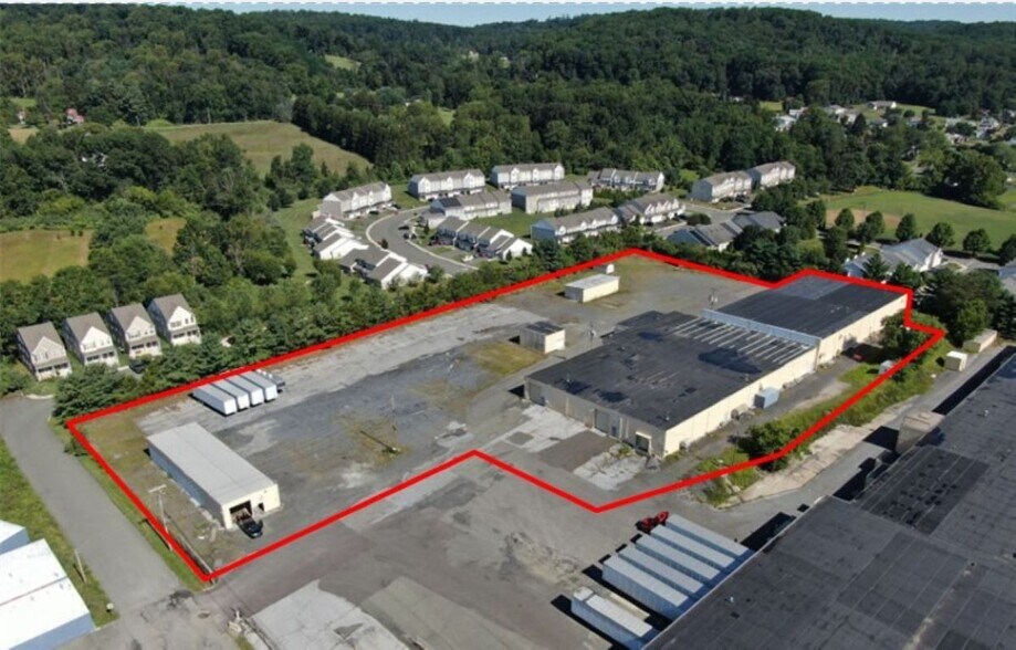 More Photos Of 20 N Front St, Bally Distribution For Sale