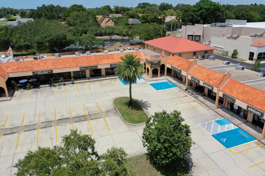 More Photos Of 13023 Park Blvd, Seminole Unknown For Lease