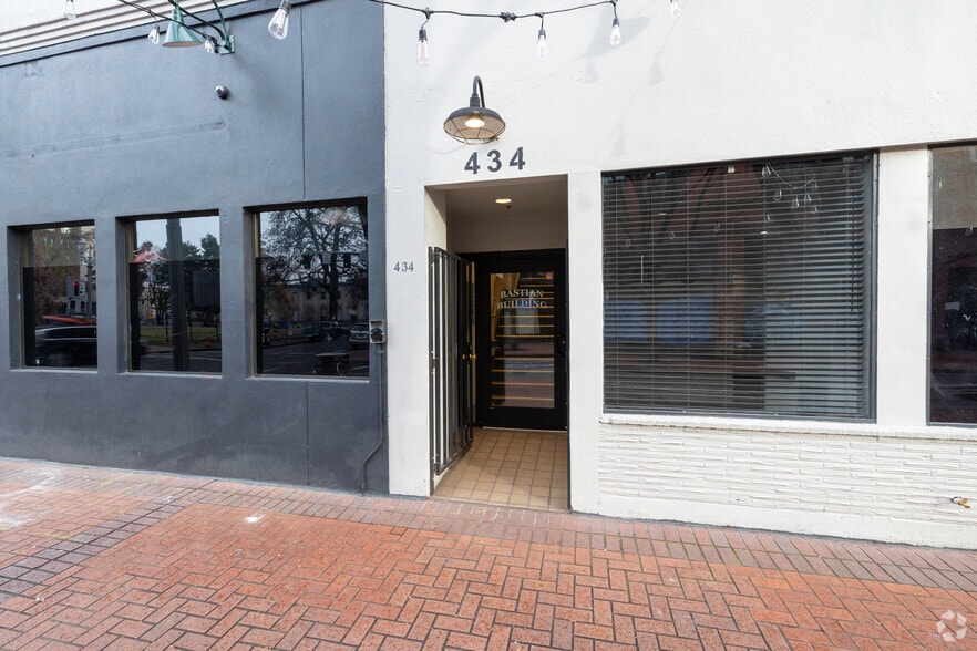 More Photos Of 418 - 436 NW 6th Ave, Portland Office For Sale