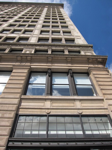 More Photos Of 200 Park Ave S, New York Office For Lease