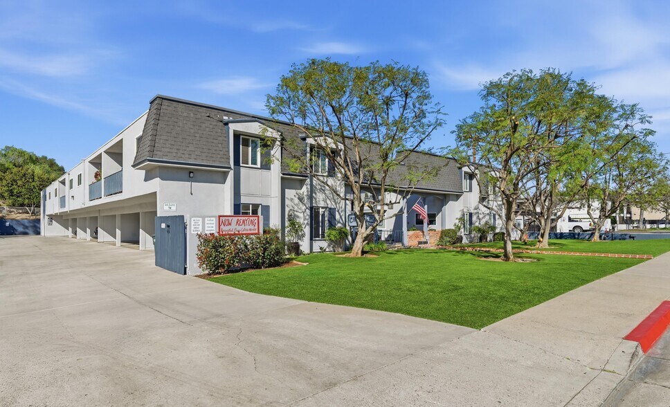 More Photos Of 13112 Carriage Rd, Poway Apartments For Sale