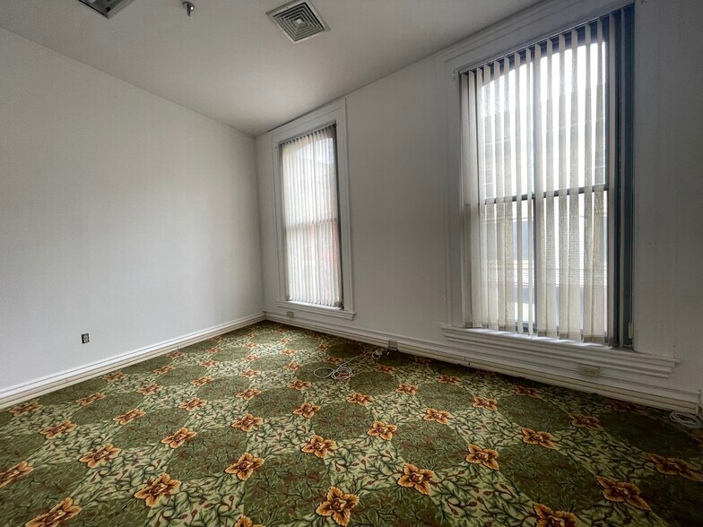 More Photos Of 97-105 Main St, Norwich Office For Sale