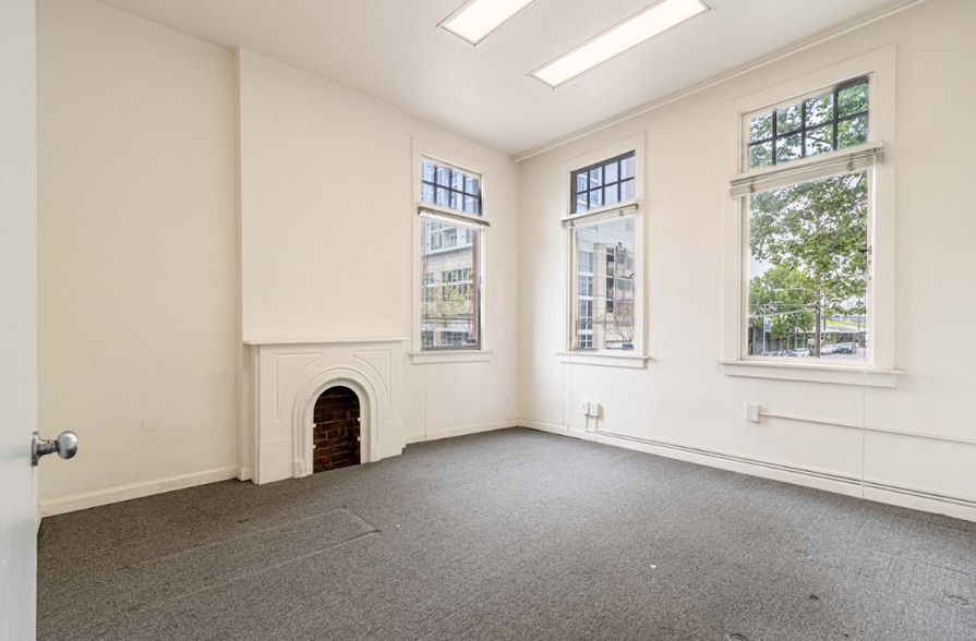 More Photos Of 451 2nd St, Oakland Storefront Retail Office For Lease