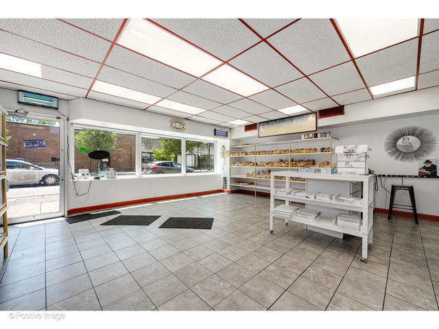 More Photos Of 2944 W Devon Ave, Chicago Apartments For Sale