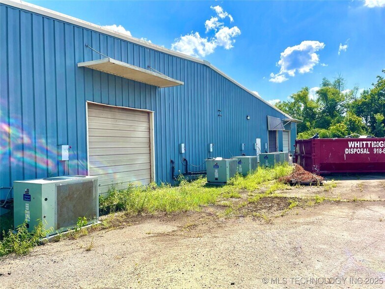 Primary Photo Of 1000 Warmack, Warner Warehouse For Sale