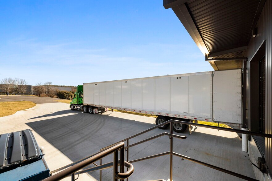 More Photos Of 110 Commercial Blvd, Flat Rock Manufacturing For Sale