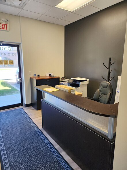 More Photos Of 5212 48 St, Red Deer Office For Sale