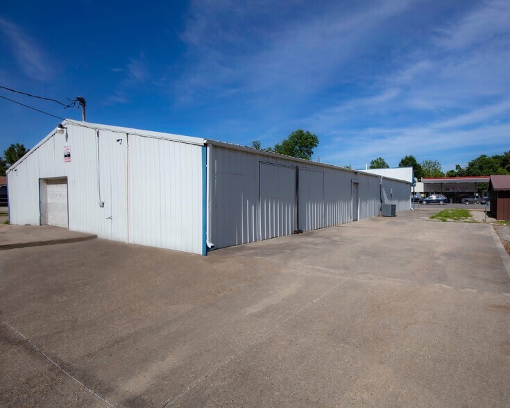 More Photos Of 505 S State Highway 53, Campbell Freestanding For Sale