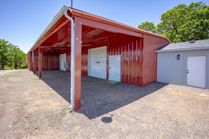More Photos Of 1402 Veterans Memorial Hwy, Blanchard Warehouse For Sale