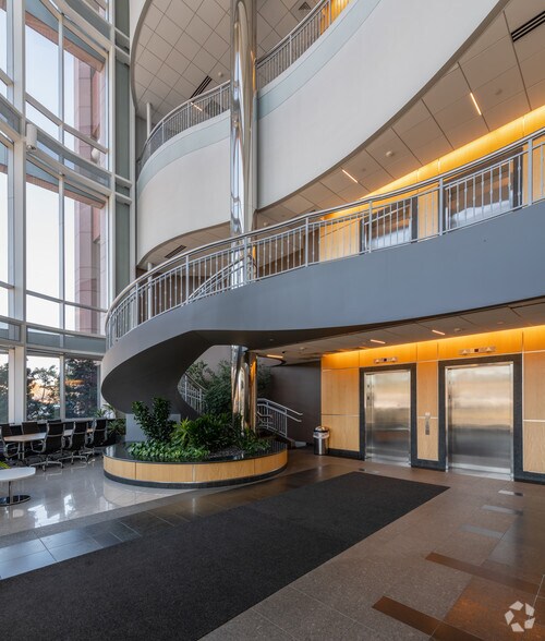 More Photos Of 3 Van de Graaff Dr, Burlington Office For Lease