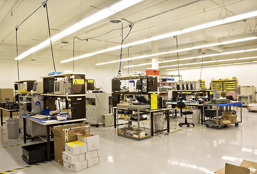 More Photos Of 7440 E Karen Dr, Scottsdale Service For Lease