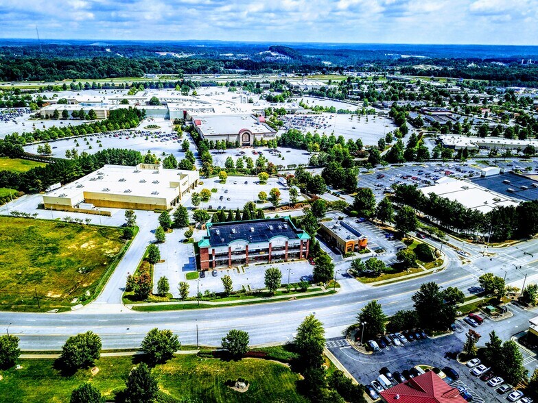 More Photos Of 8052 Mall Pky, Lithonia Medical For Sale