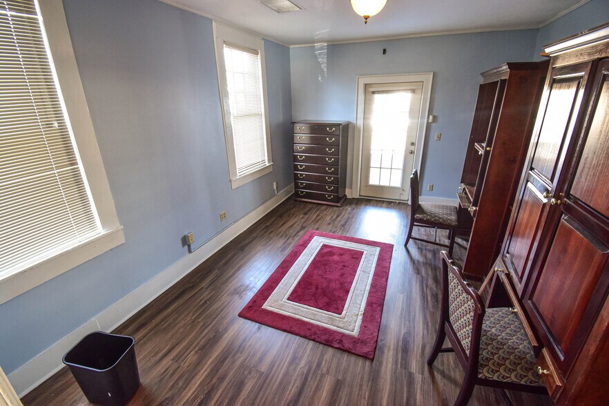 More Photos Of 2606 8th St, Tuscaloosa Office For Sale